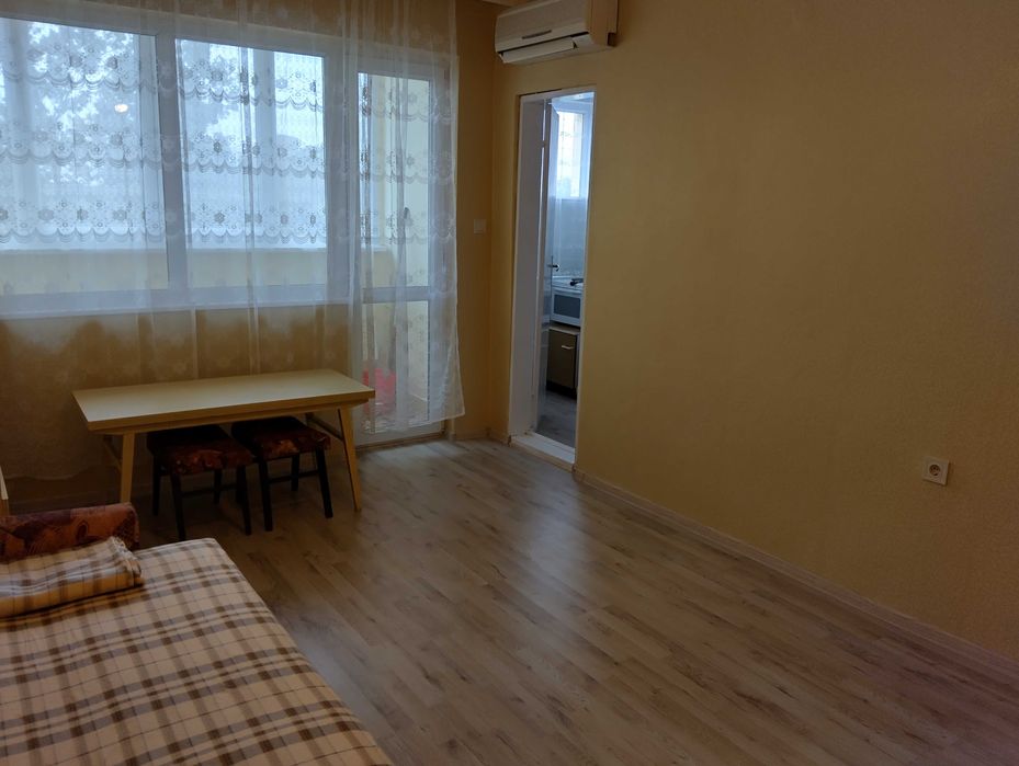 Дава под наем гарсонера