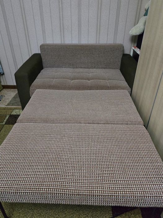 Продам выкатной диван