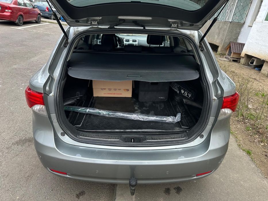 Toyota Avensis T27 facelift