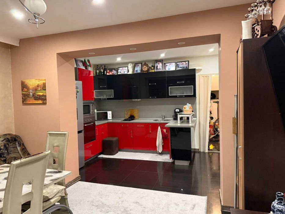 ТОП оферта! Етаж от къща с голям двор в гр. Божурище