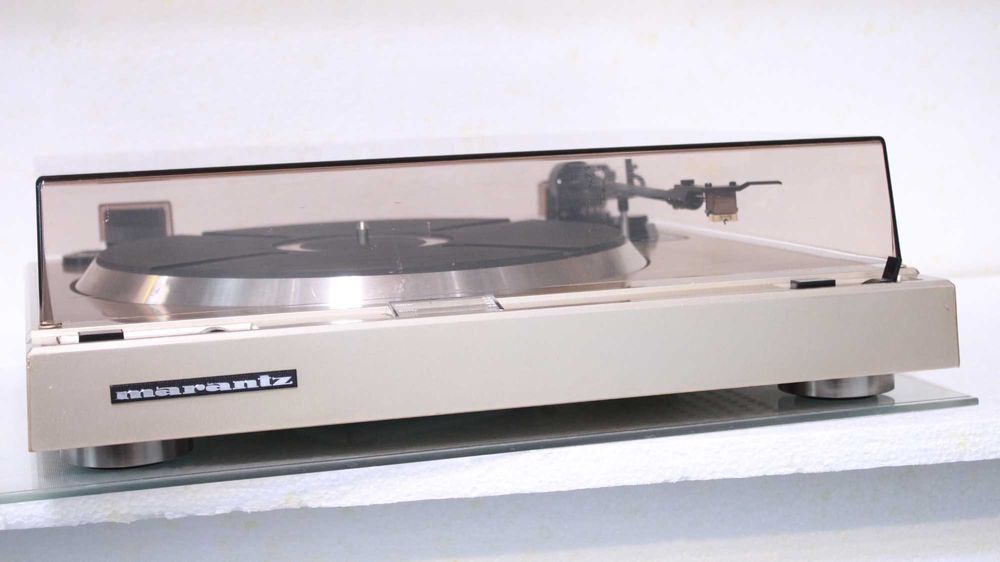 Pick up Marantz TT 2000.
Pick up Marantz TT2000(Shure).