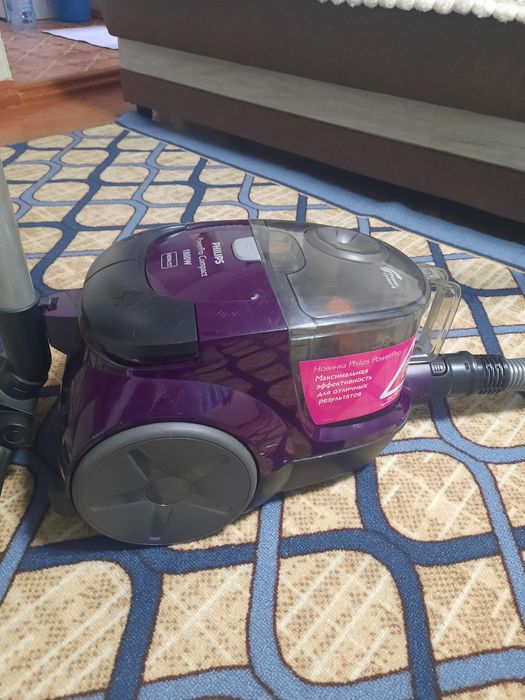 Продам сапоги,парик, пылесос