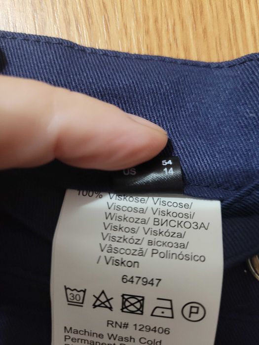 Pantaloni bleumarin trei sferturi, din vascoza, marimea XL, noi