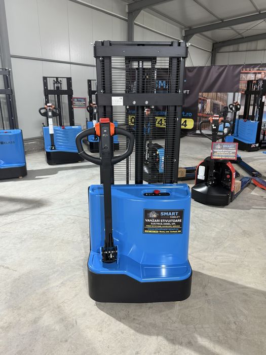 Transpaleta Electrica cu Catarg Liza Electrica