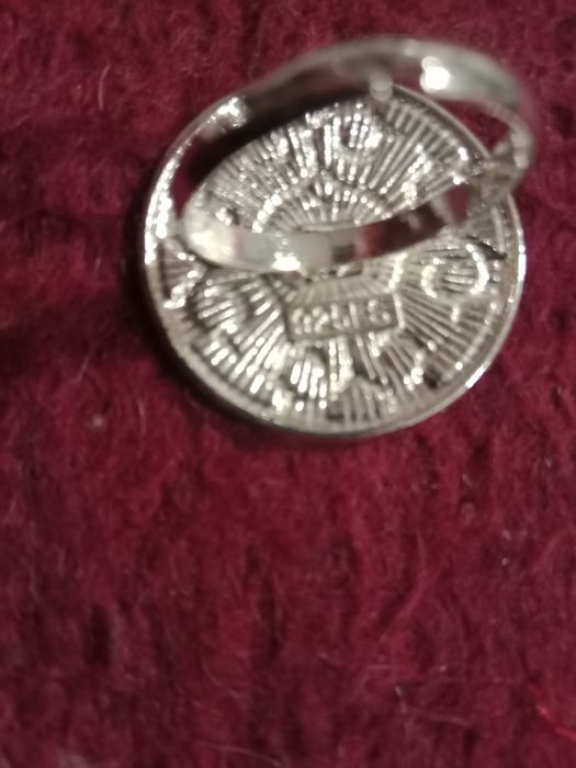 Продается кольцо серебро 925