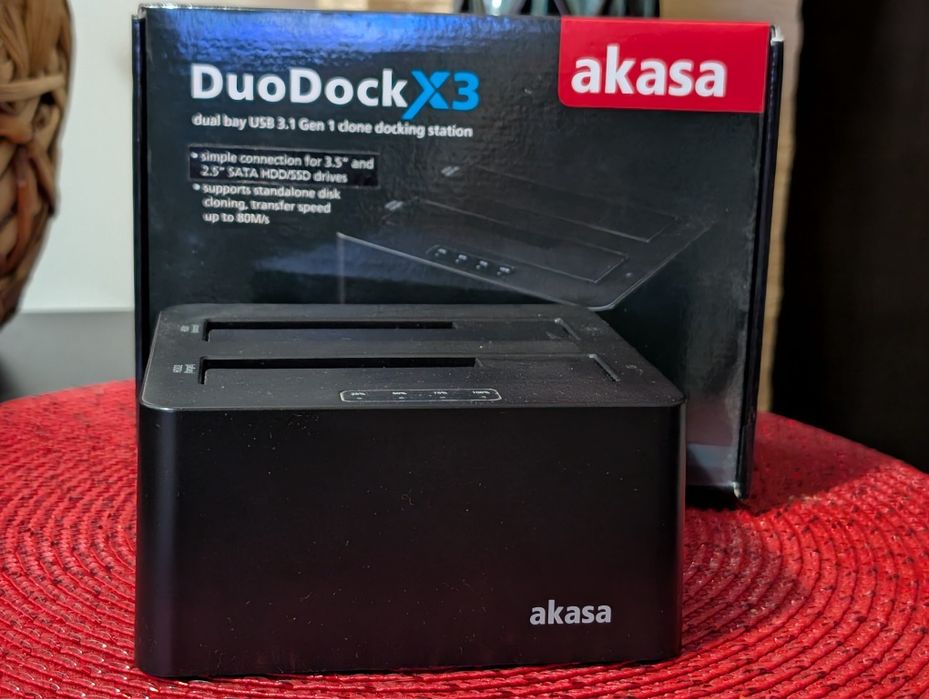 Akasa DuoDock X3 dual bay USB 3.1 Gen 1 clone docking station