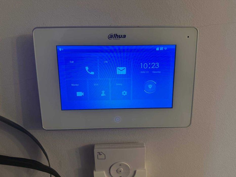 Sistem videointerfon Dahua wireless (videointerfon + monitor interior)