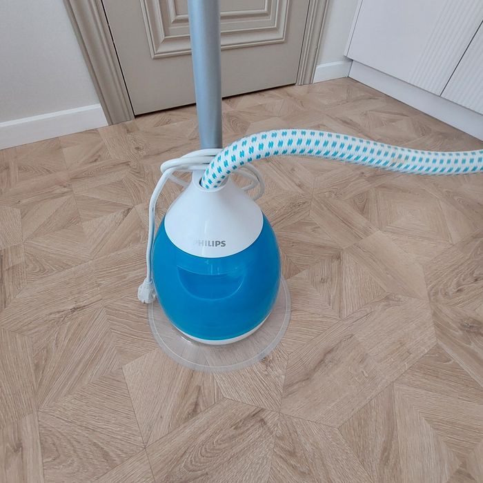 Вертикальный отпариватель Philips ClearTouch GC534