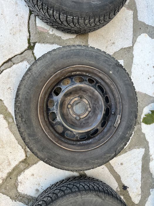 Зимни гуми Fulda R 15 с оригинални джанти и тасове