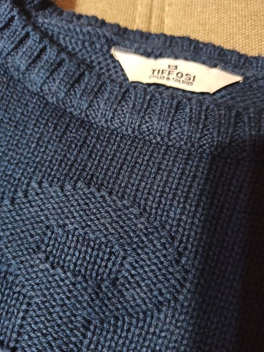 Продам кофту для девочки