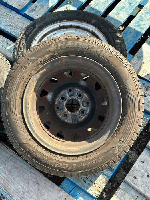 3 броя зимни гуми 155/70/13 комплект с джанти