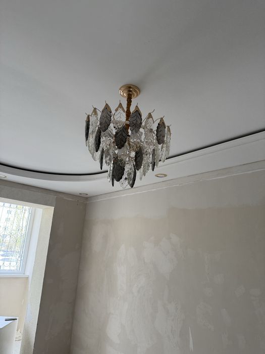 Люстра жапракты