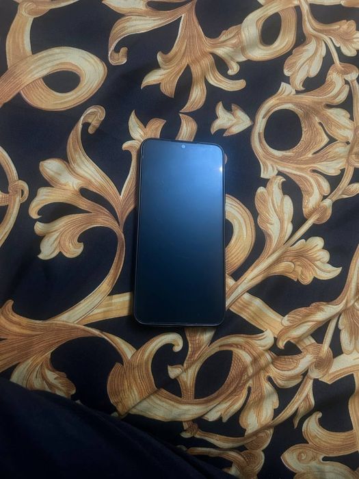 продам недорого телефон