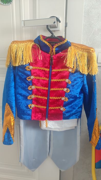 Новогодний костюм гусара щелкунчика