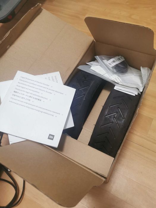 Trotineta electrica Xiaomi Mijia M365 ca noua, folosita foarte putin
