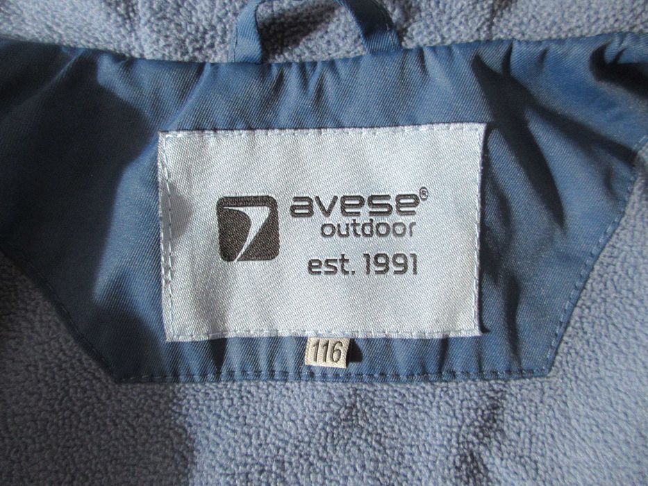 Куртка- ветровка с капюшоном