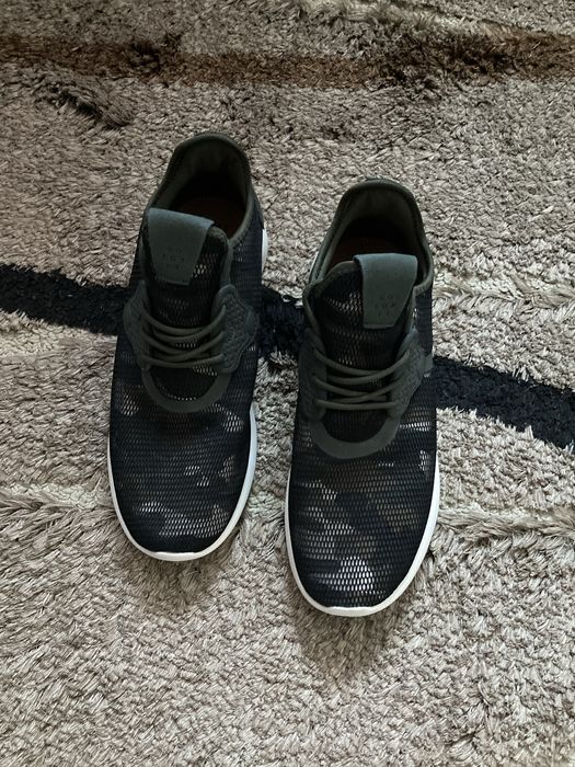 Adidasi bershka barbat