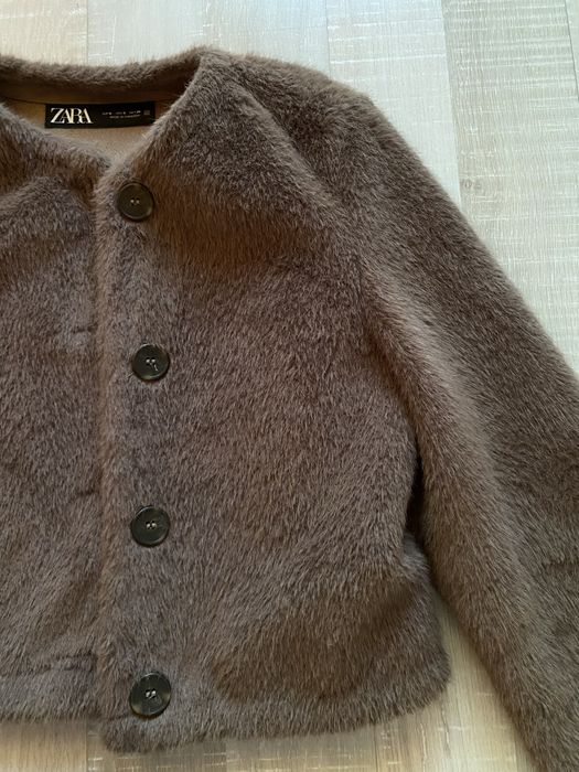 Пухено яке zara