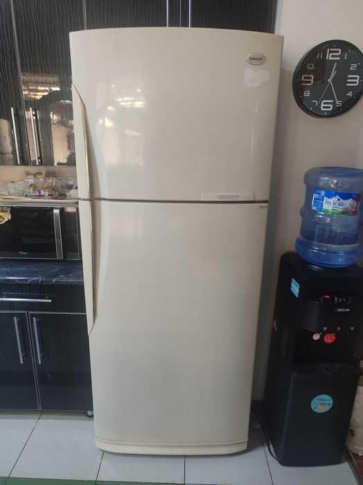 продаю холодильник Самсунг