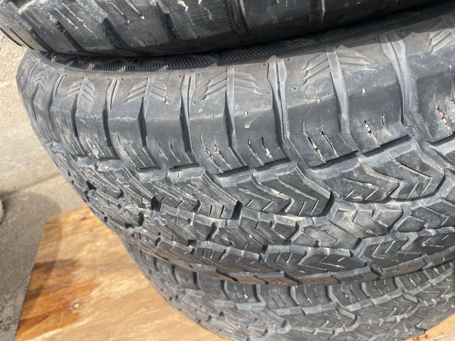 Продам резину 265/65/17