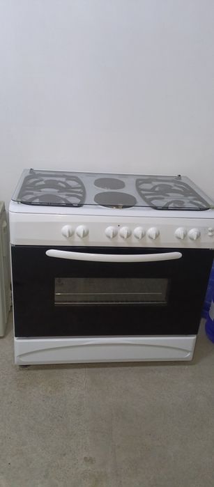 Бирюса газ плита сотилади хама жойи ишлайди тоза састаянада