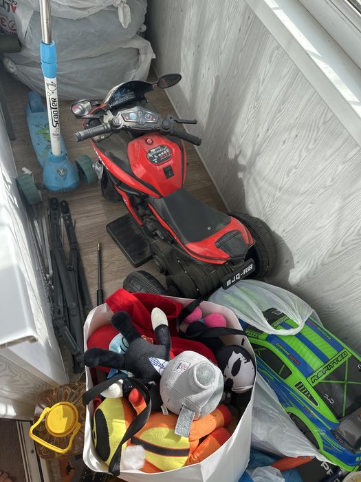 Продам все вещи за 10 000 тысяч