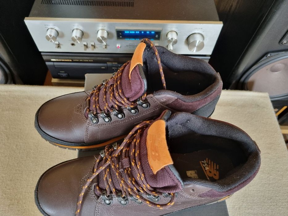 Ghete barbati New Balance. Marimea 43. Putin utilizati.