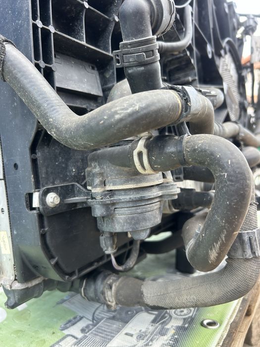 Pompă apă auxiliară Land Rover Discovery 5 L462  2017