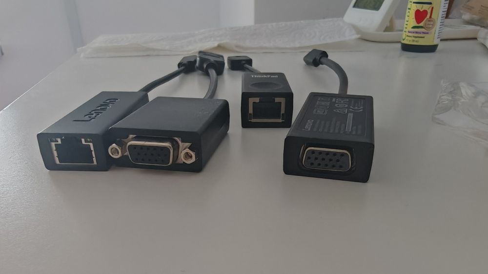Adaptoare usb c și hdmi la  VGA etc