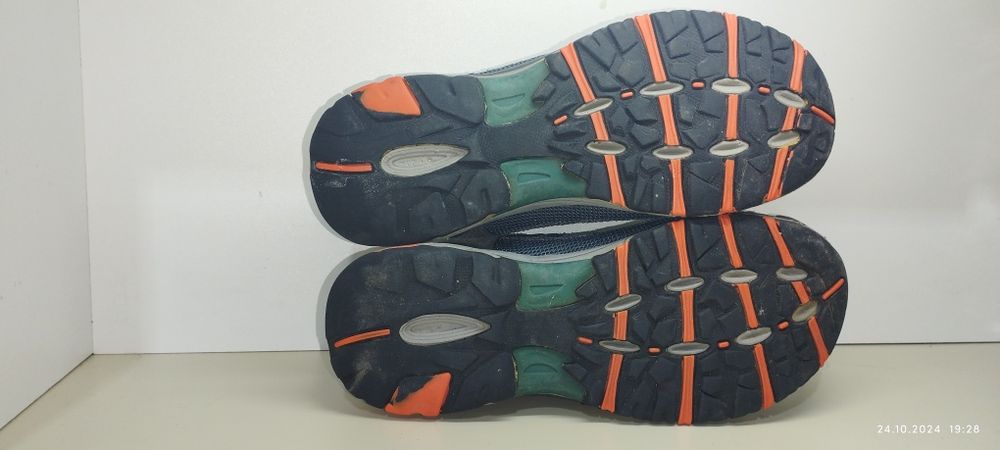 Продаю детские кросовки!