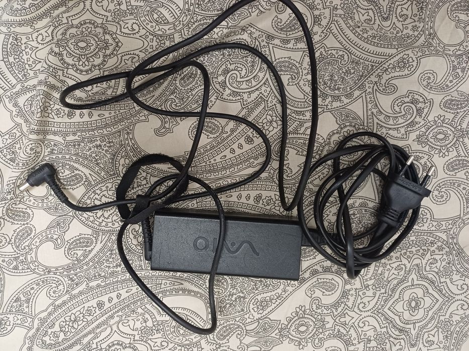 Incarcator Sony 19v 4,7A pentru laptop, TV, etc

#8