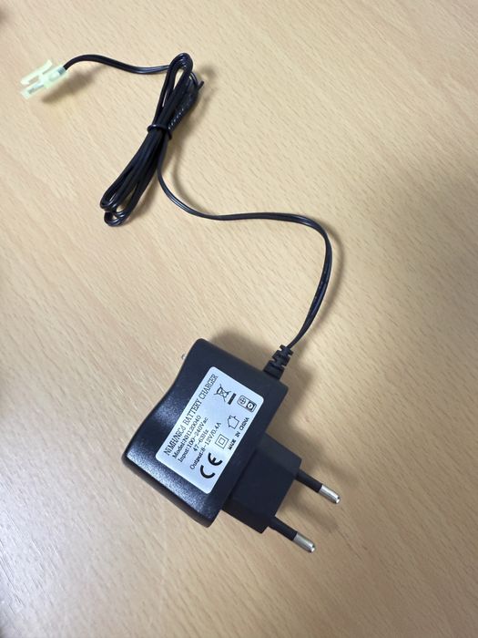 Delta Armory Replica Airsoft  M4 AR15 M-LOK 10" Charlie Black