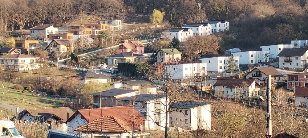 Proiect Nou 3 Vile cu 3 Apartamente