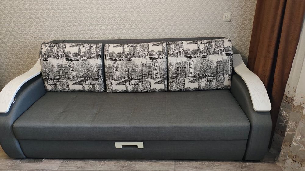 Продам диван с ящиком