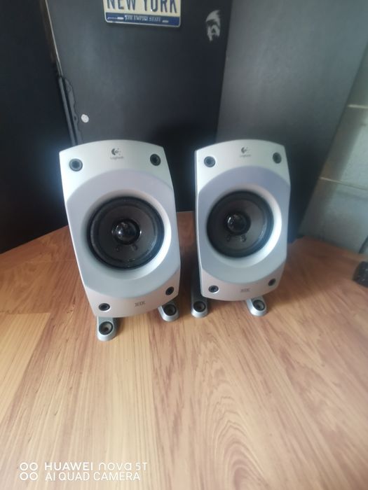 Sateliți logitech z5500.