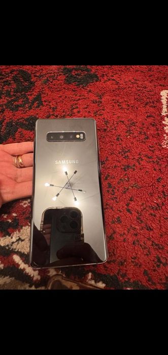 Продам самсунг s10 и идеале
