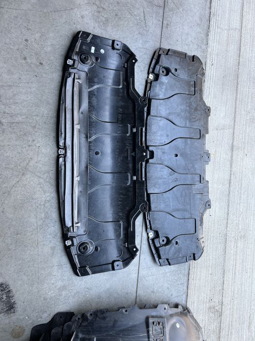 Scut bara fata Mercedes GLC W254 - A2545200000