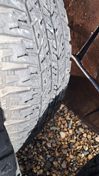 Продам диски с шинами R18