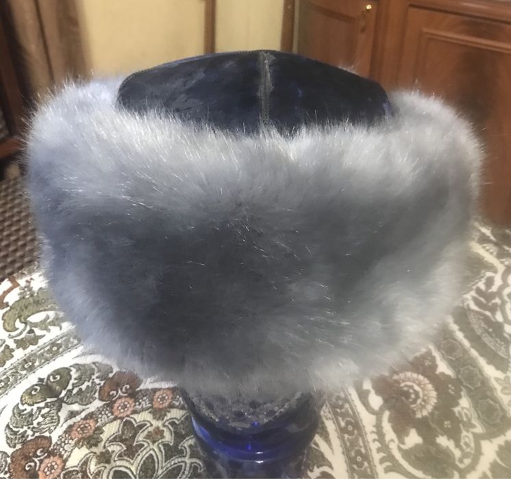 Продам чапан мужской новый.