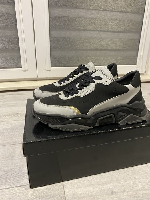 Маратонки Guess Massa