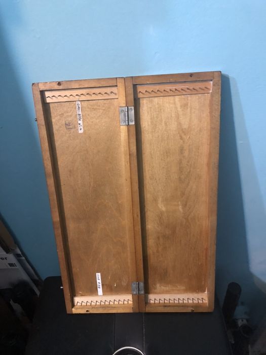 Дървен класьор за поводи