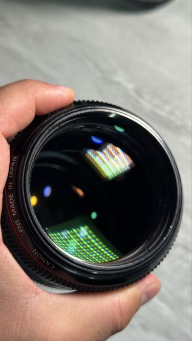 Canon EF 85mm f/1.2L II USM