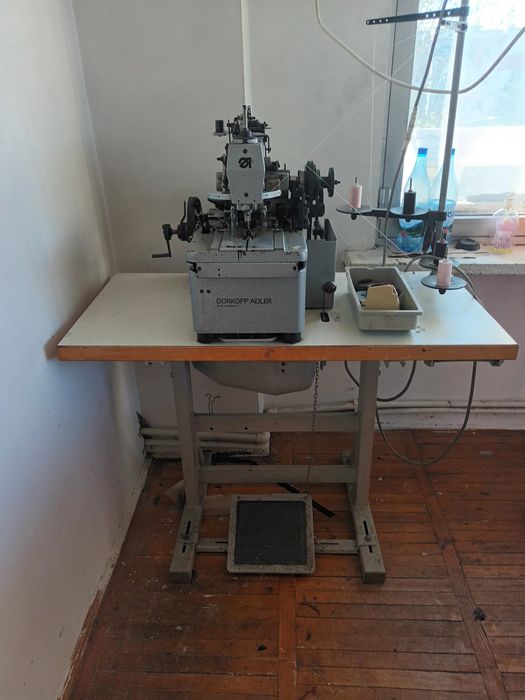 Vând Mașini Cusut Professionale