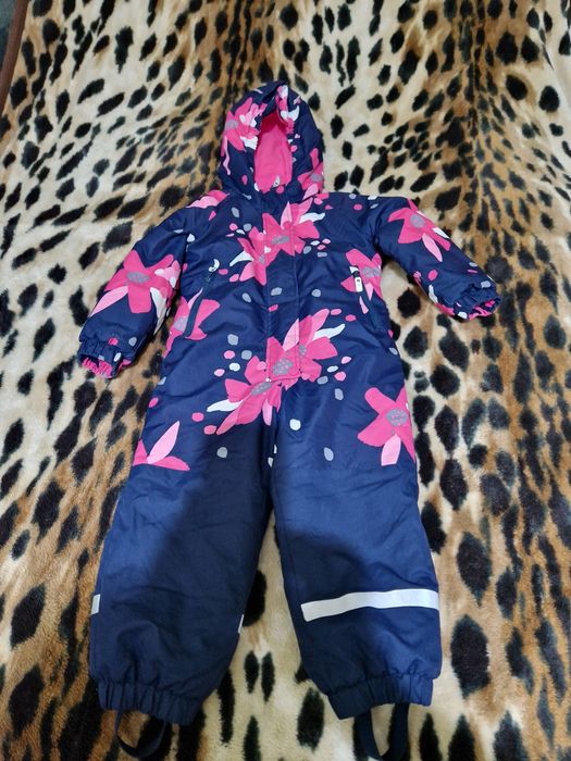Продается детский зимний комбинезон для девочки