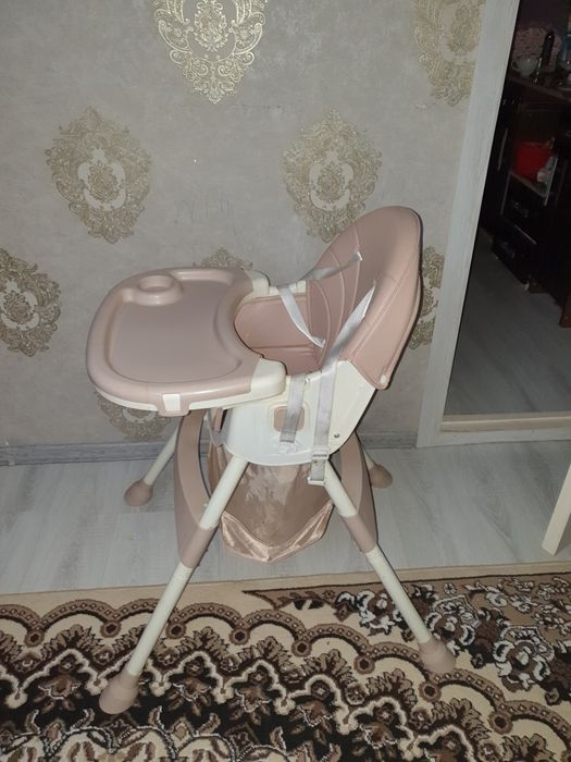 Детский стульчик для кормление