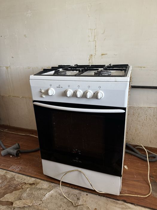 Продам газ плиту Бу