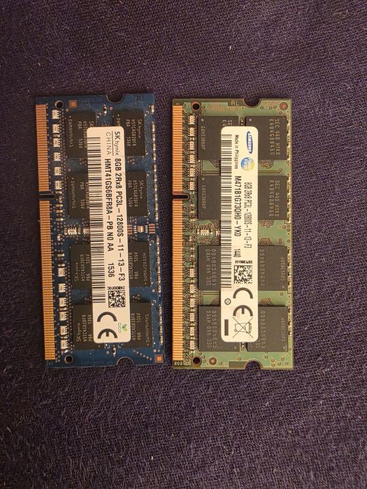 Vand doua Stick-uri Ram 8GB