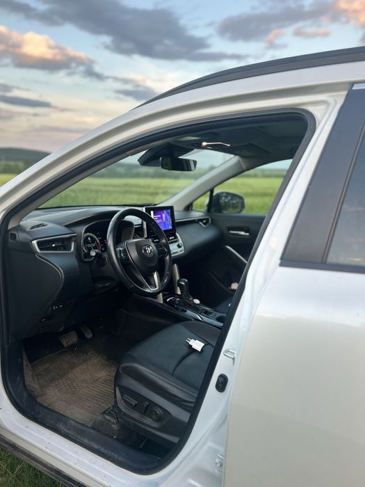 Toyota Corolla Cross XLE AWD 2023г.
