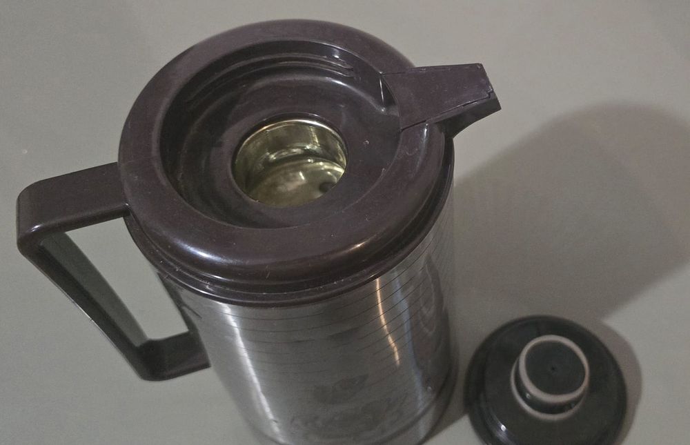Titlu: Termos din inox pentru cafea / ceai
