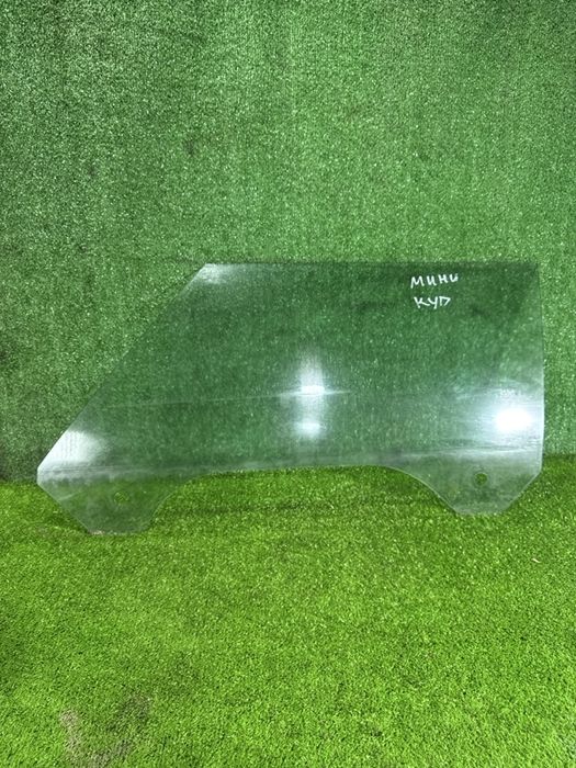 Стекло левое Мини Хэтч Р50 Mini Hatch R50